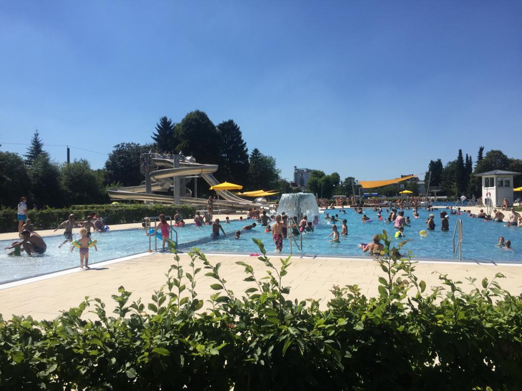 K1024 Bild fuer Pressetext 2016 Freibaderoeffnung hier Familienbecken Freibad Sinsheim