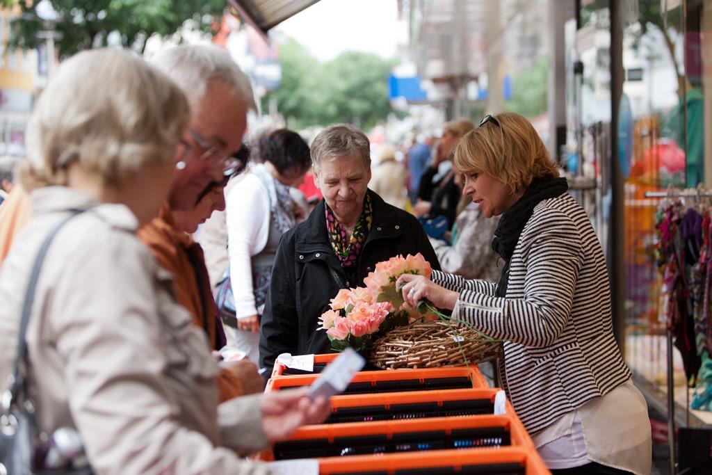 K1024 13 06 29 Einzelhandelsflohmarkt Foto BBertram 46